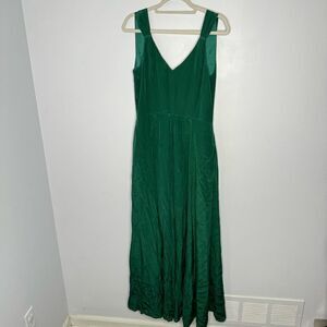 Line & dot green open back maxi dress size large